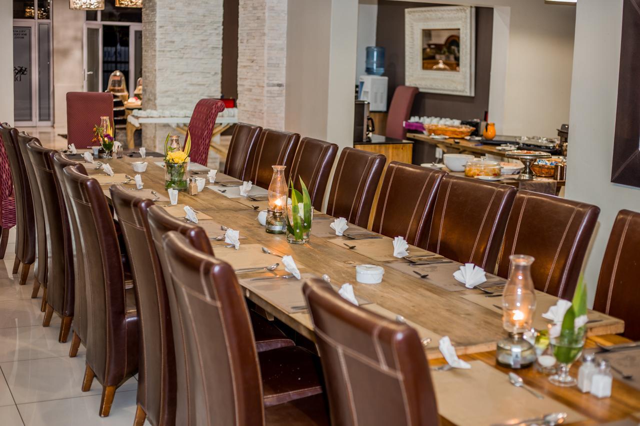 Village Boutique Hotel Otjiwarongo Eksteriør billede